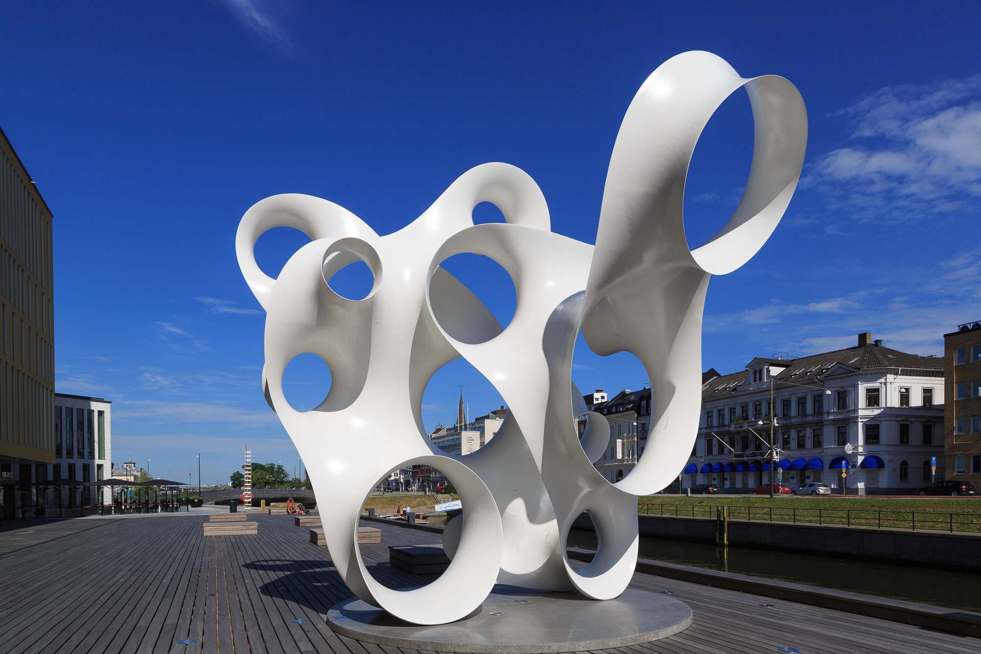 Malmö, Plastik vor der Konzerthalle