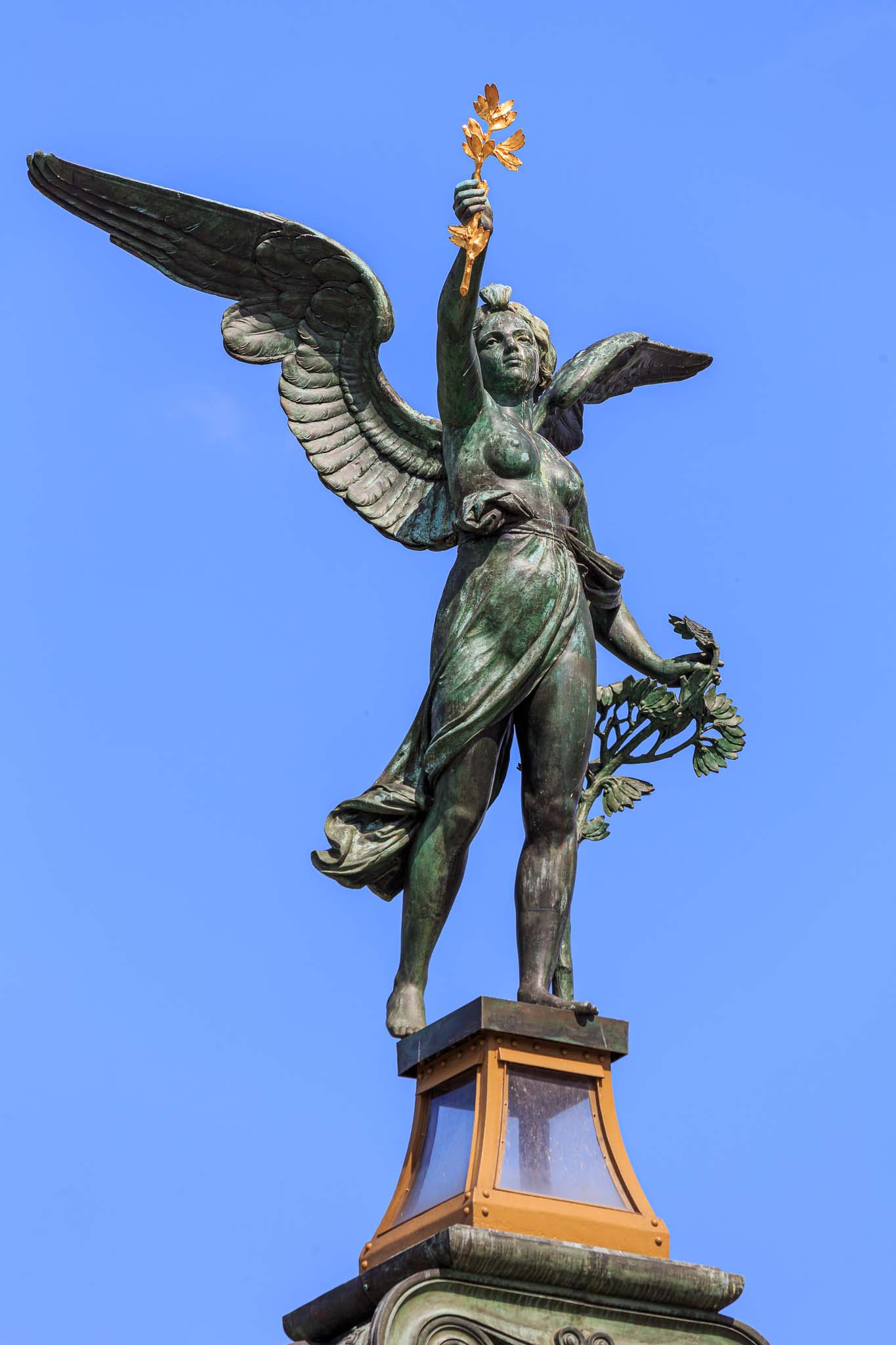 Statue an der Jugendstilbrücke ?ech?v most