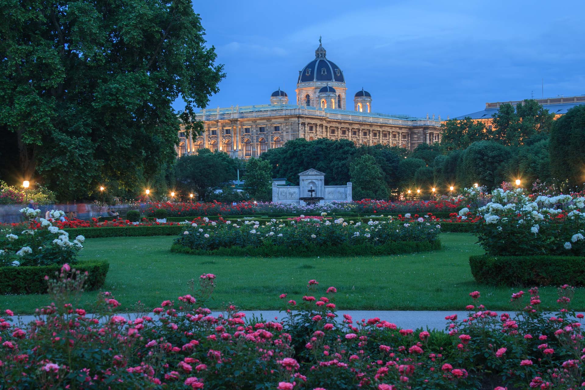 Volksgarten mit Hofburg