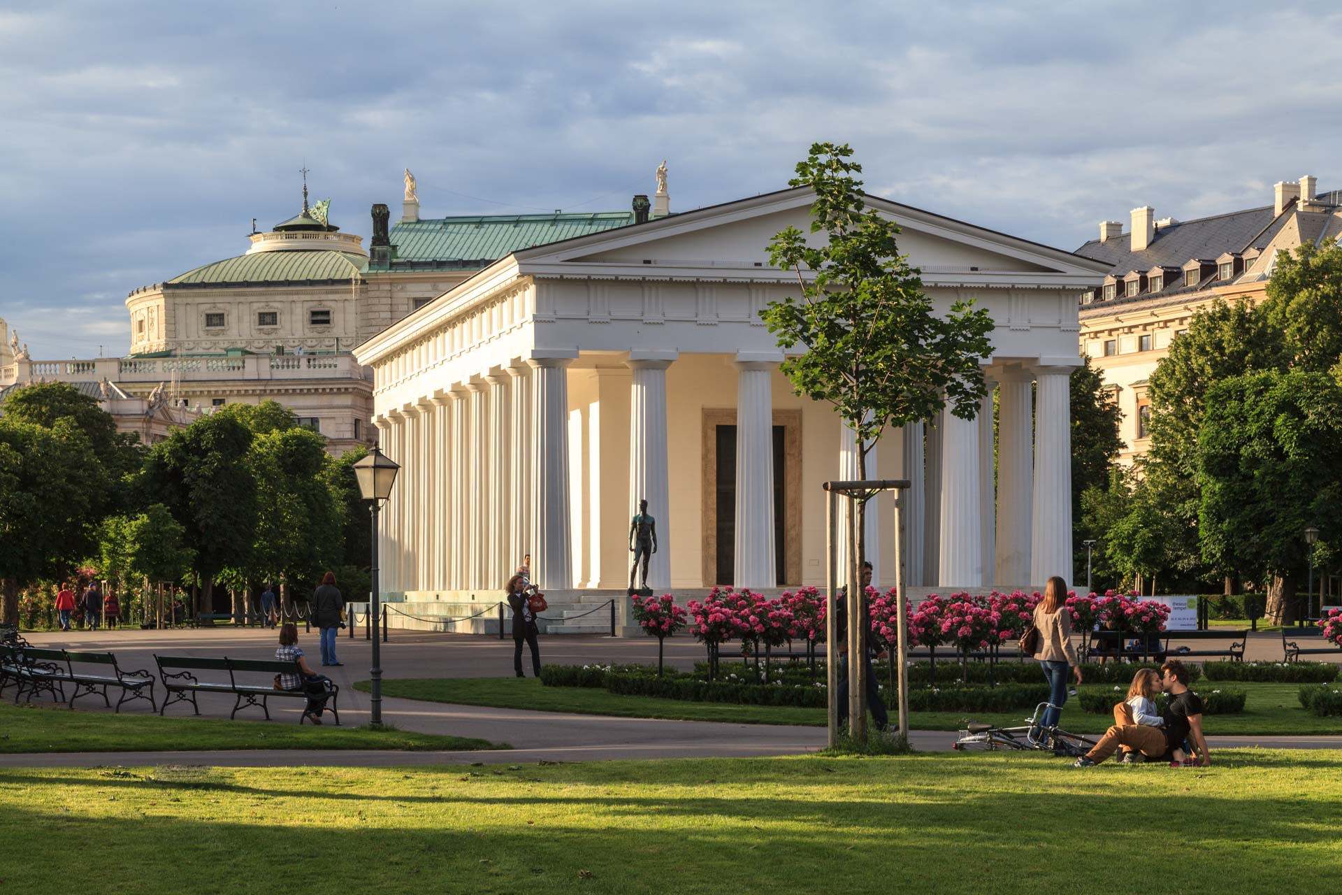 Theseustempel im Volksgarten