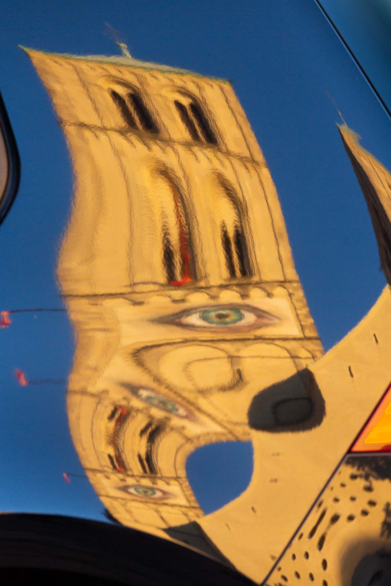 Spiegelung des Westportals